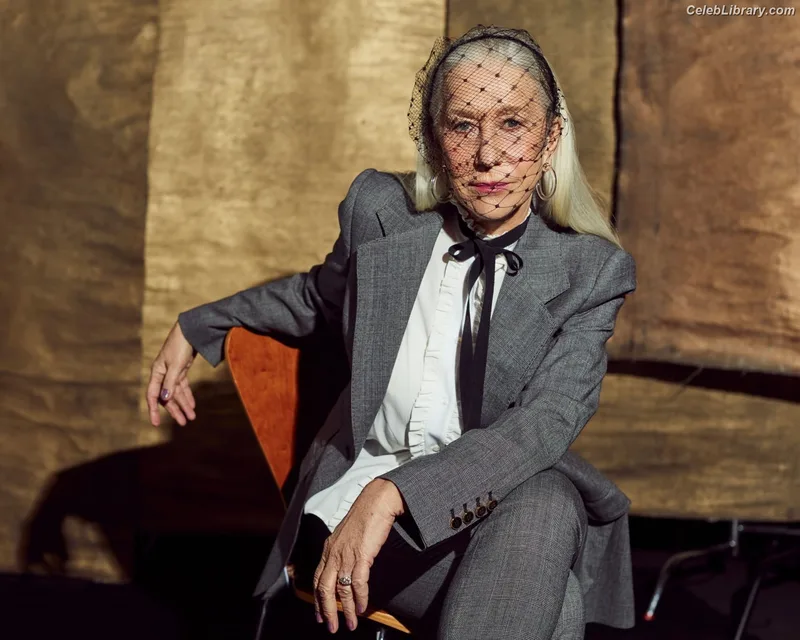 Helen Mirren photo 16 of 52