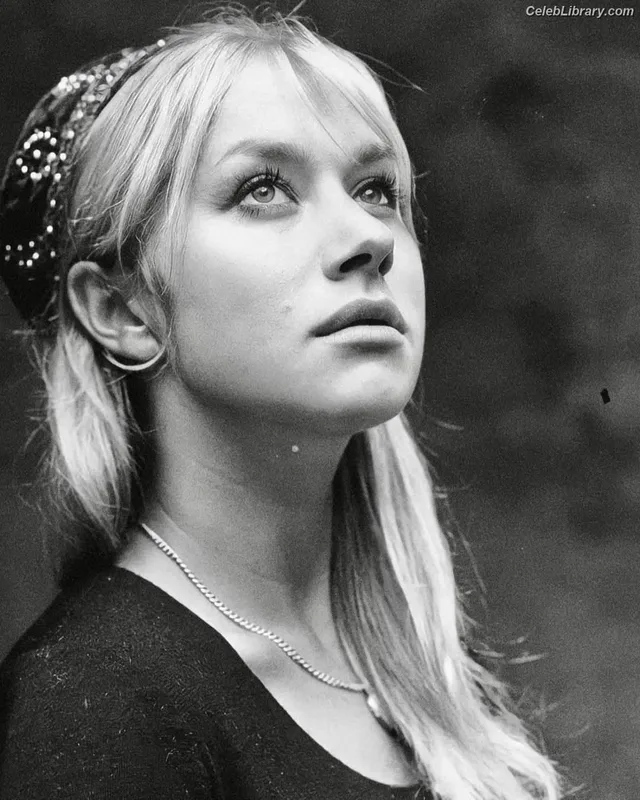 Helen Mirren photo 22 of 52