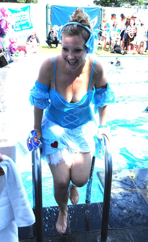 Helen Skelton photo 20 of 26