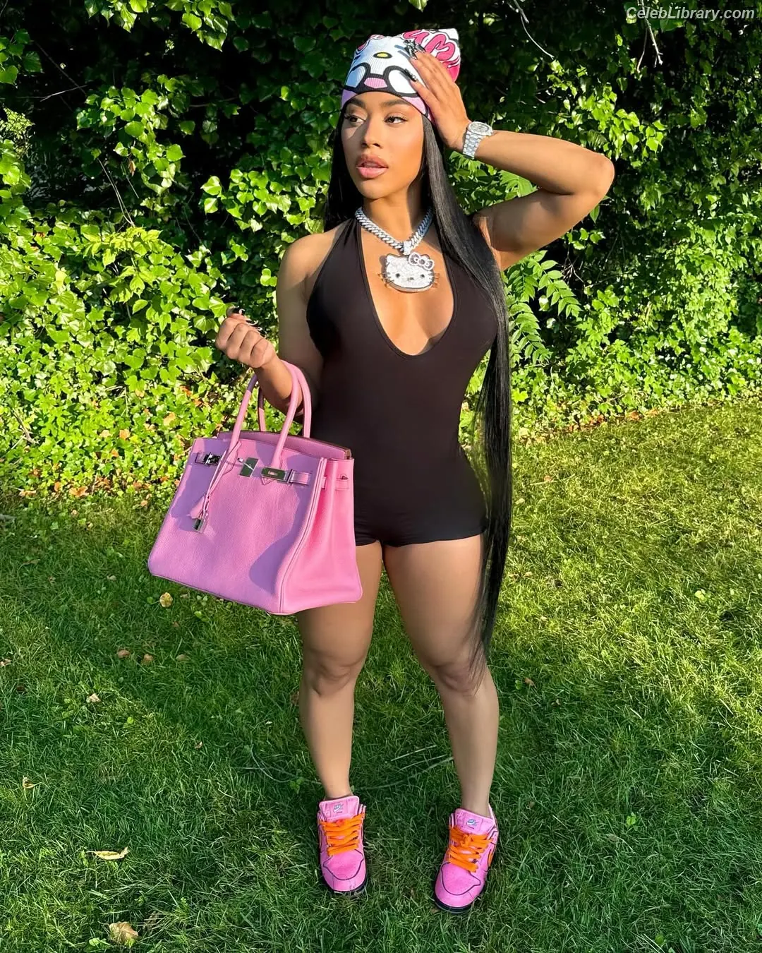 Hennessy Carolina photo 8 of 109