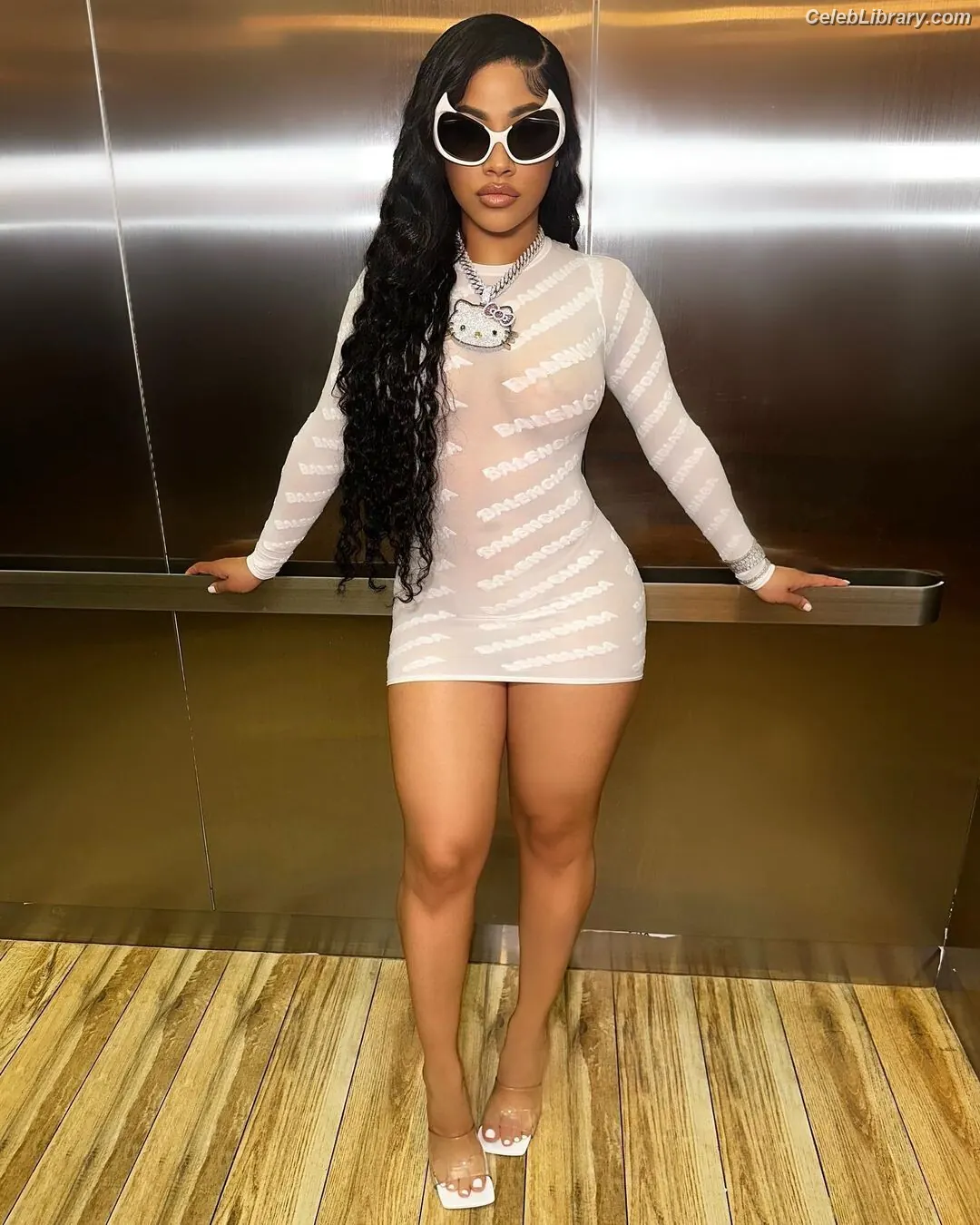 Hennessy Carolina photo 11 of 109