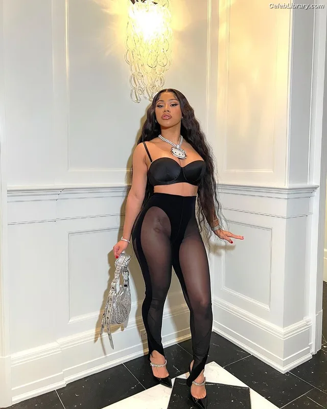 Hennessy Carolina photo 4 of 110