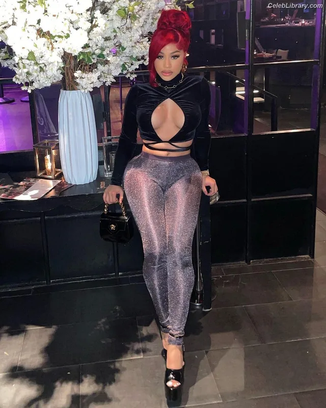 Hennessy Carolina photo 6 of 110