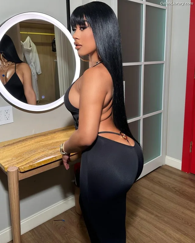 Hennessy Carolina photo 13 of 110