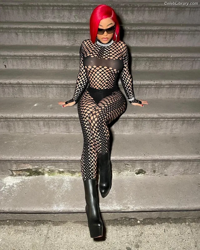 Hennessy Carolina photo 20 of 110