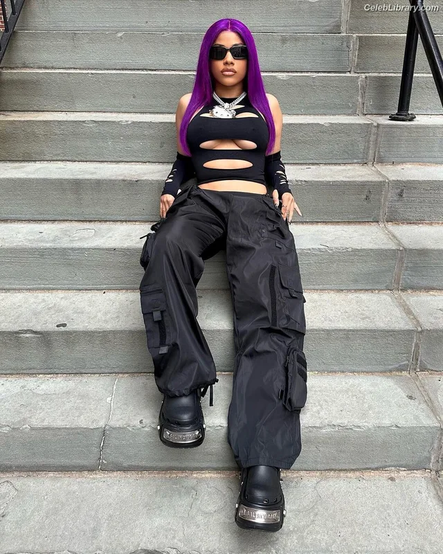 Hennessy Carolina photo 24 of 110