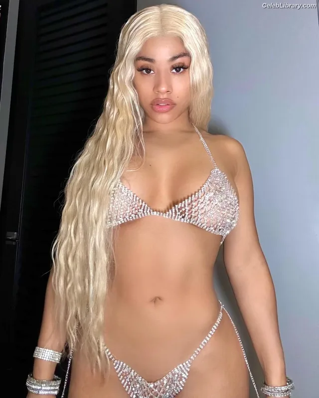 Hennessy Carolina photo 15 of 110