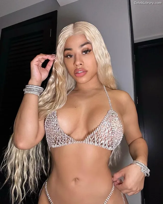 Hennessy Carolina photo 16 of 110