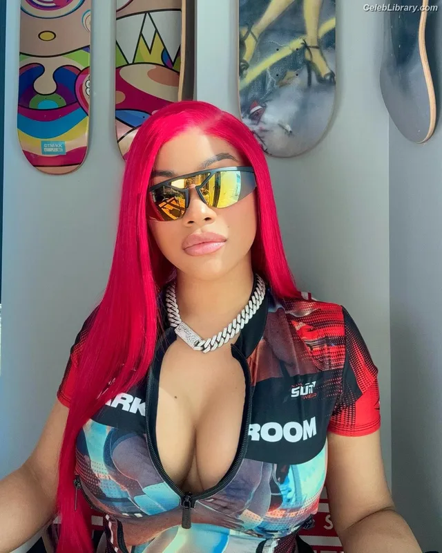Hennessy Carolina photo 21 of 110