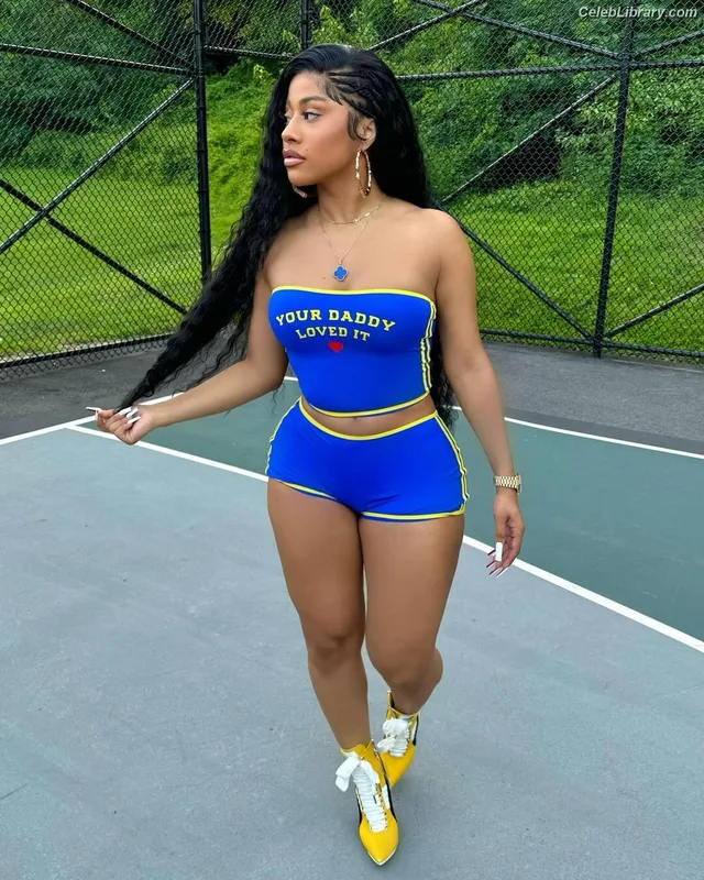 Hennessy Carolina photo 3 of 110