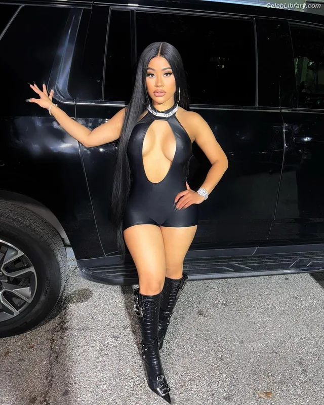Hennessy Carolina photo 7 of 110