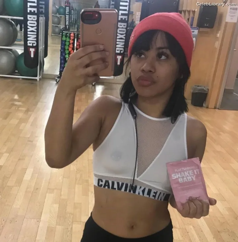 Hennessy Carolina photo 13 of 110