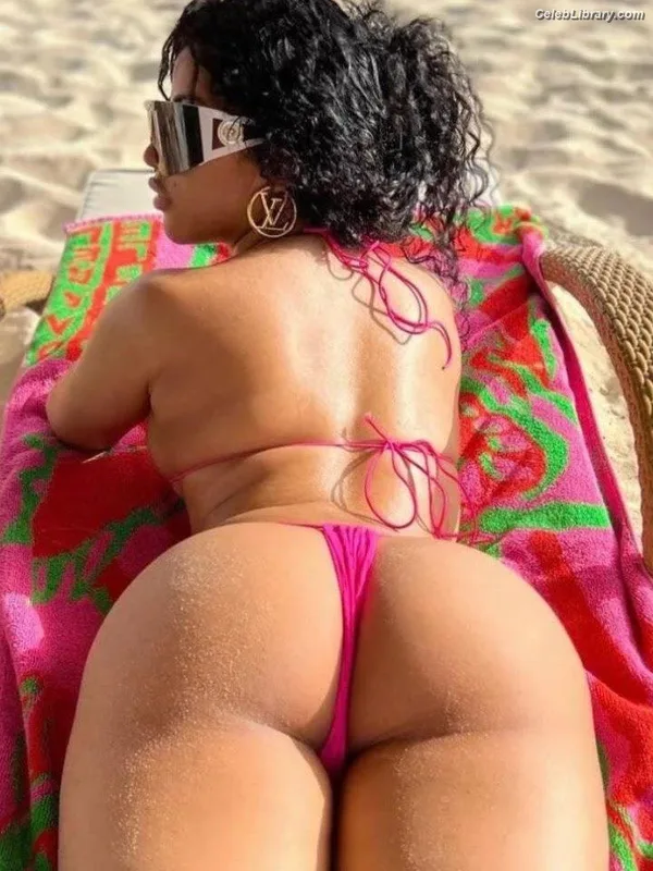 Hennessy Carolina photo 5 of 110