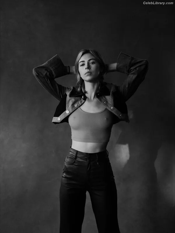 Hermione Corfield photo 12 of 165