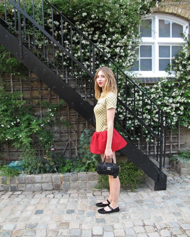 Hermione Corfield photo 20 of 165