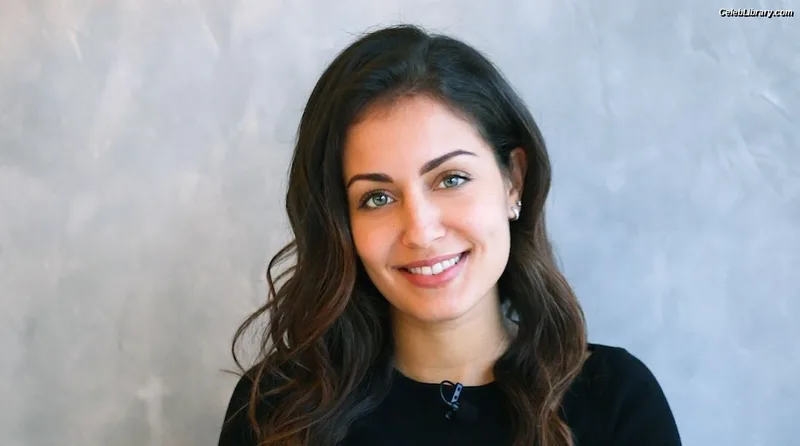 Hiba Abouk photo 7 of 7
