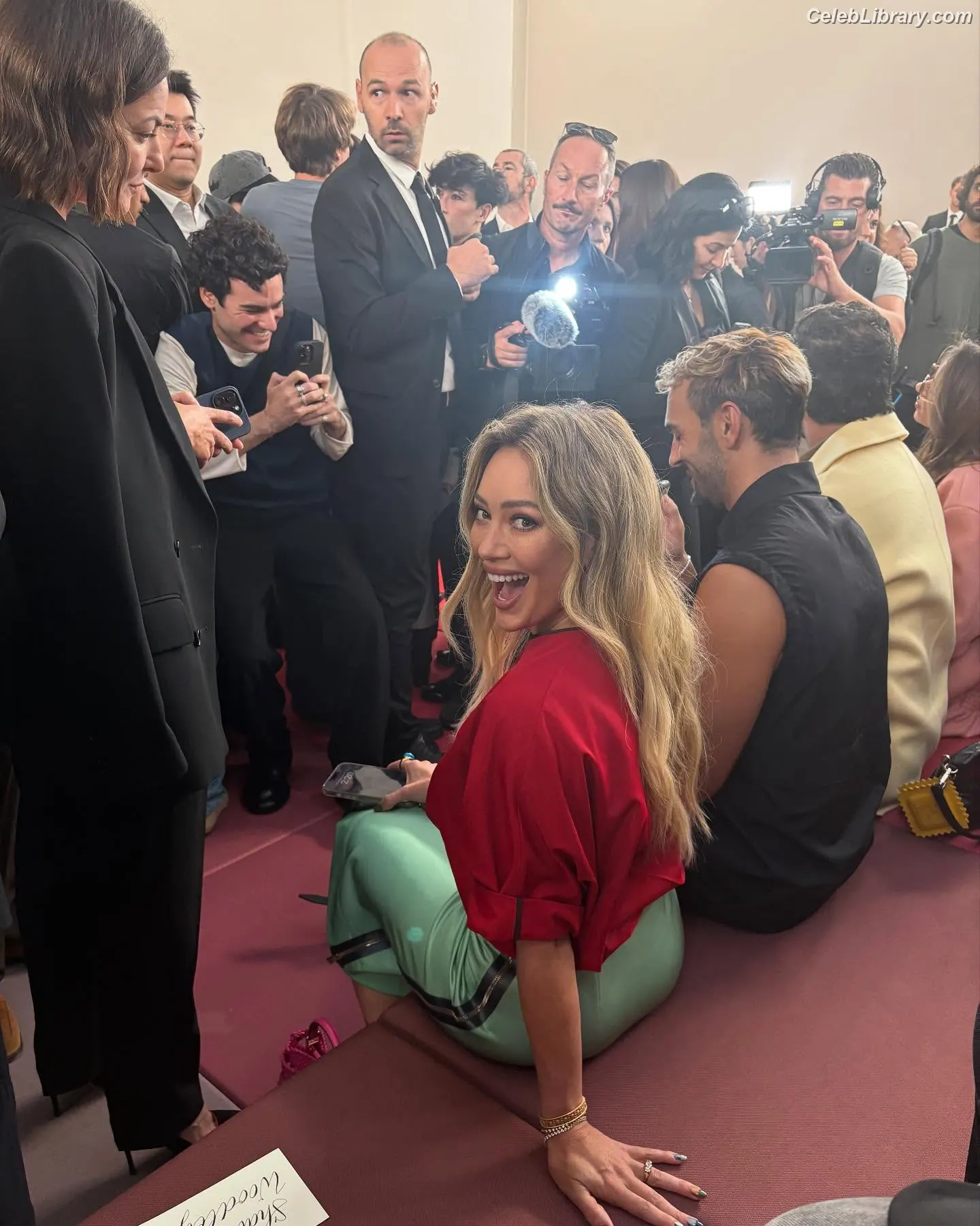 Hilary Duff photo 2 of 1413