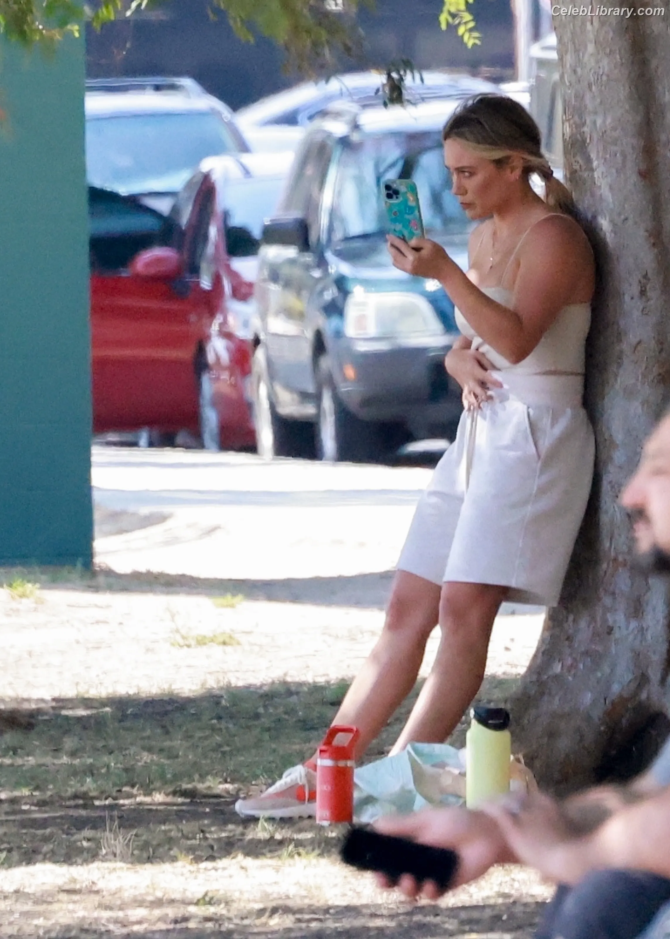 Hilary Duff photo 23 of 1413
