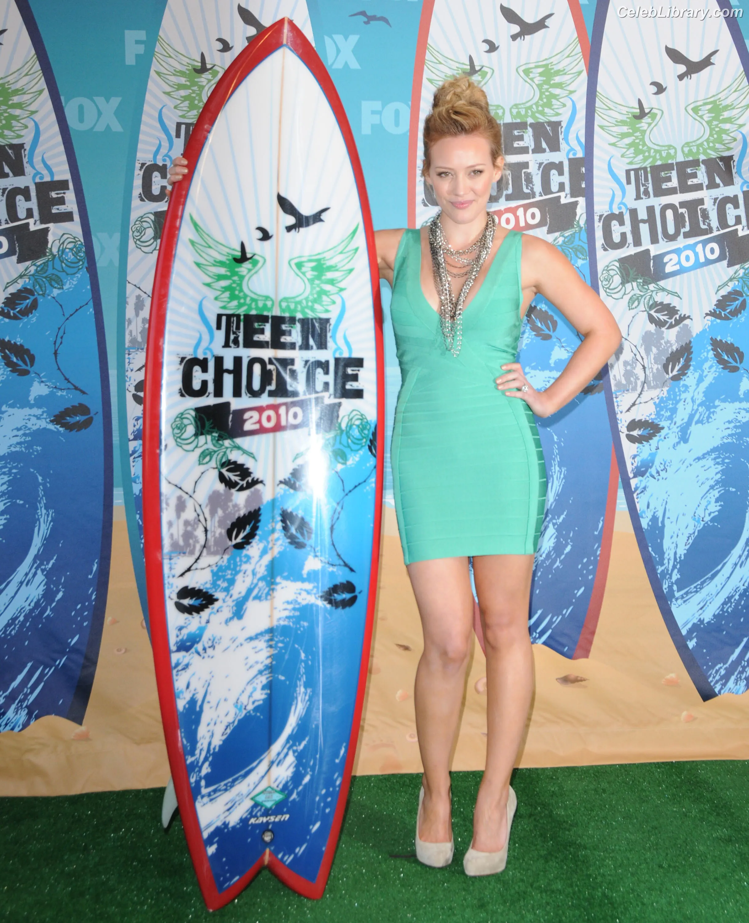 Hilary Duff photo 15 of 1413