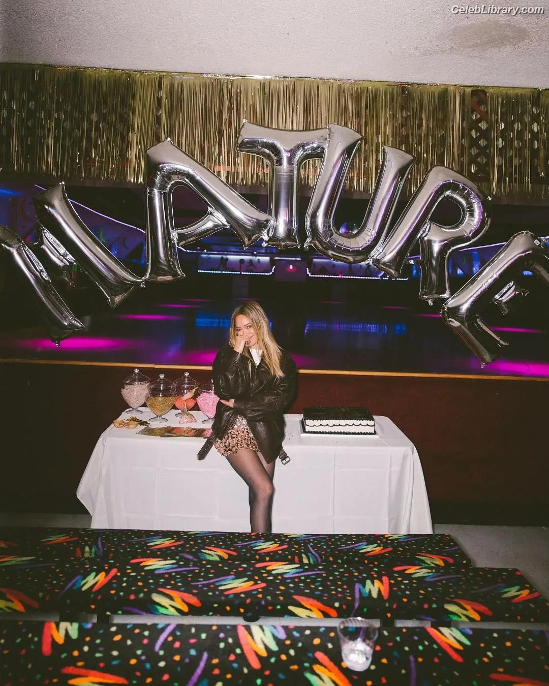 Hilary Duff photo 17 of 1413