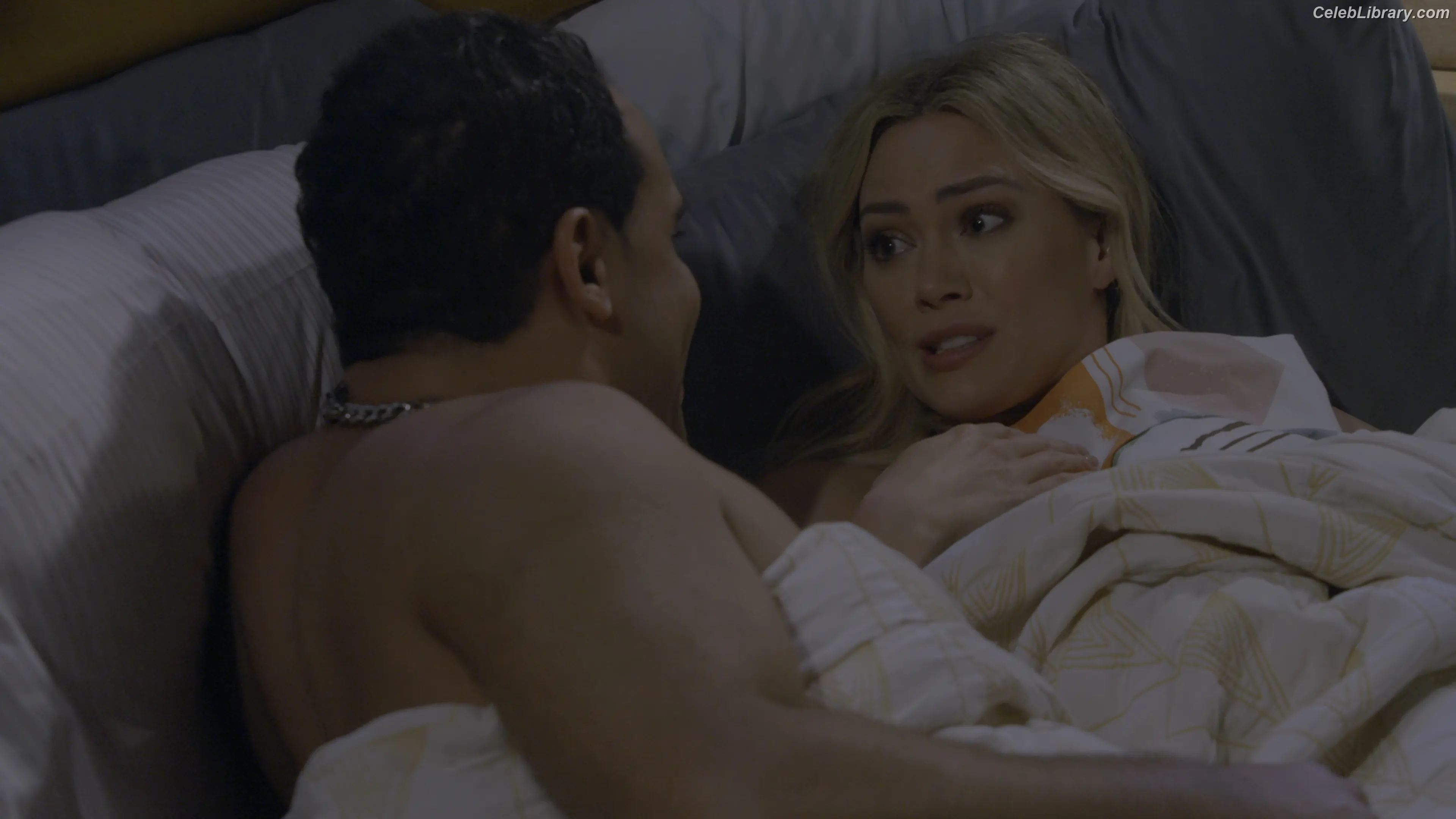 Hilary Duff photo 4 of 1413