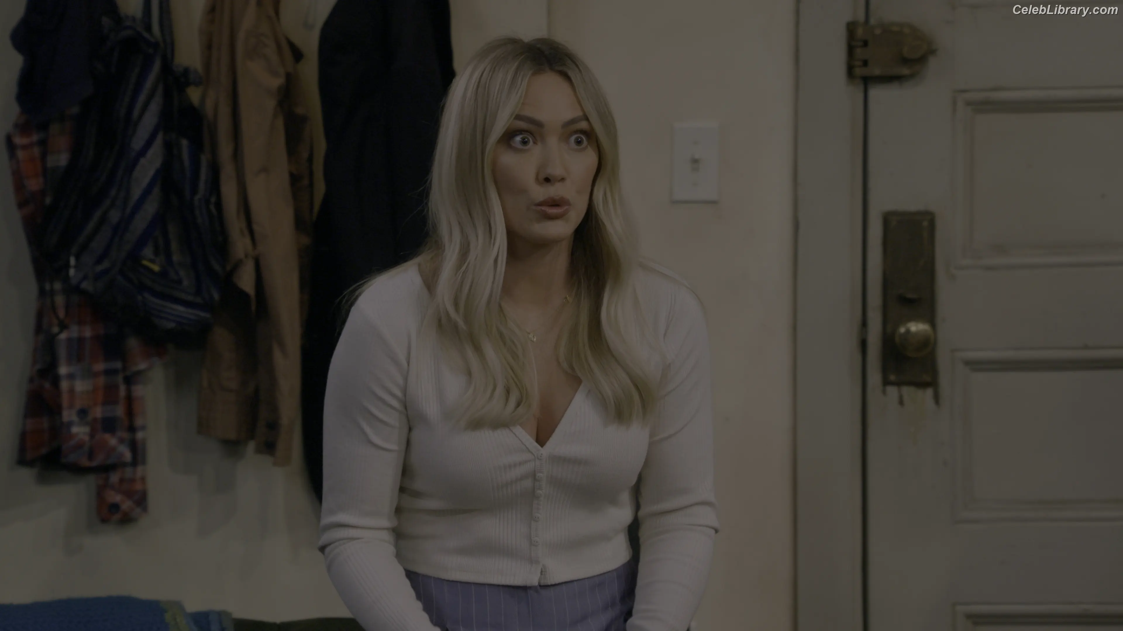 Hilary Duff photo 22 of 1413