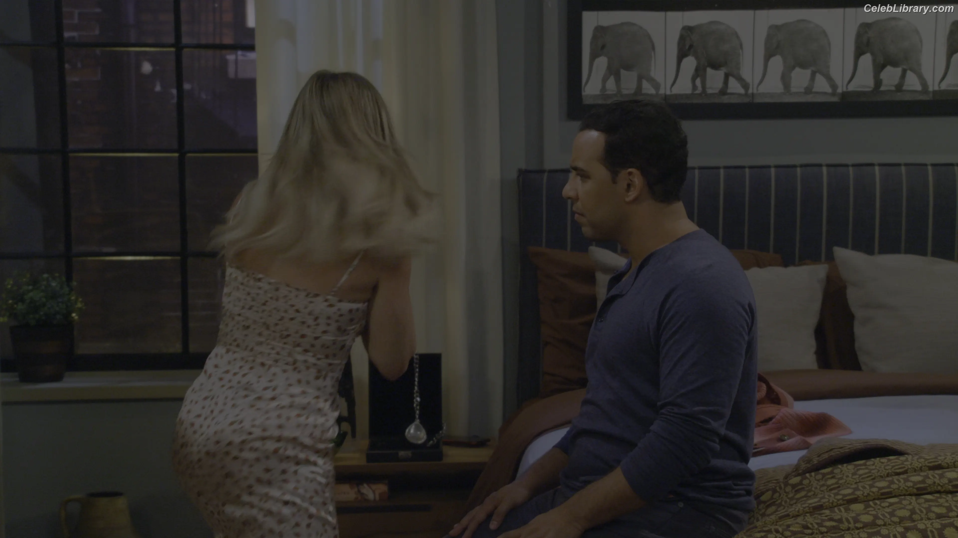 Hilary Duff photo 9 of 1413