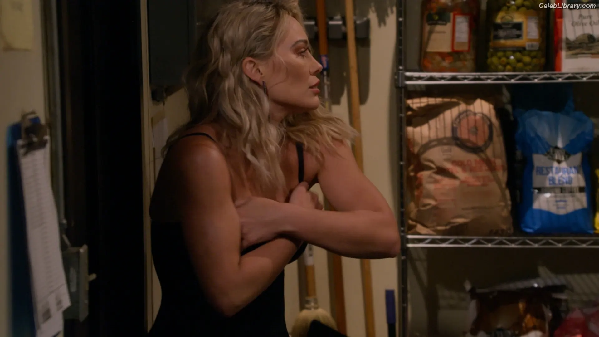 Hilary Duff photo 8 of 1413