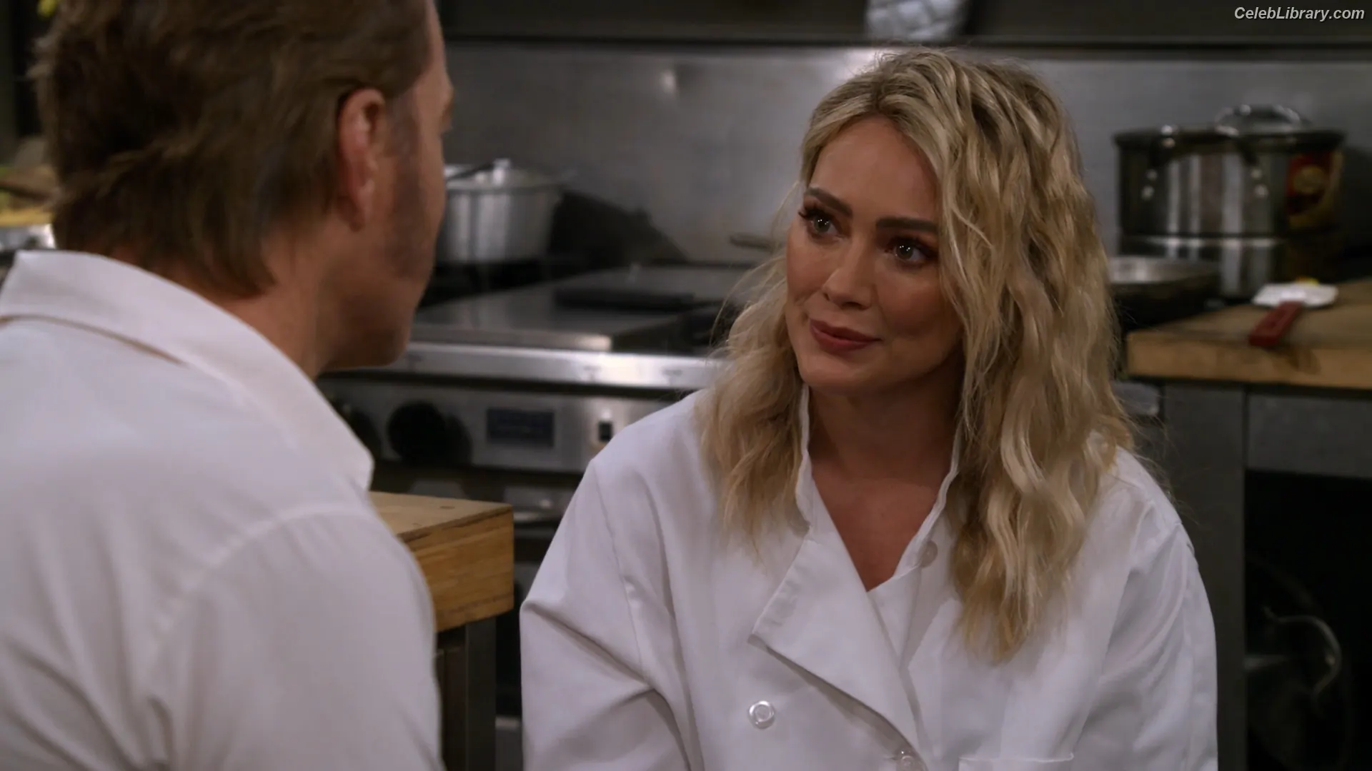 Hilary Duff photo 8 of 1413