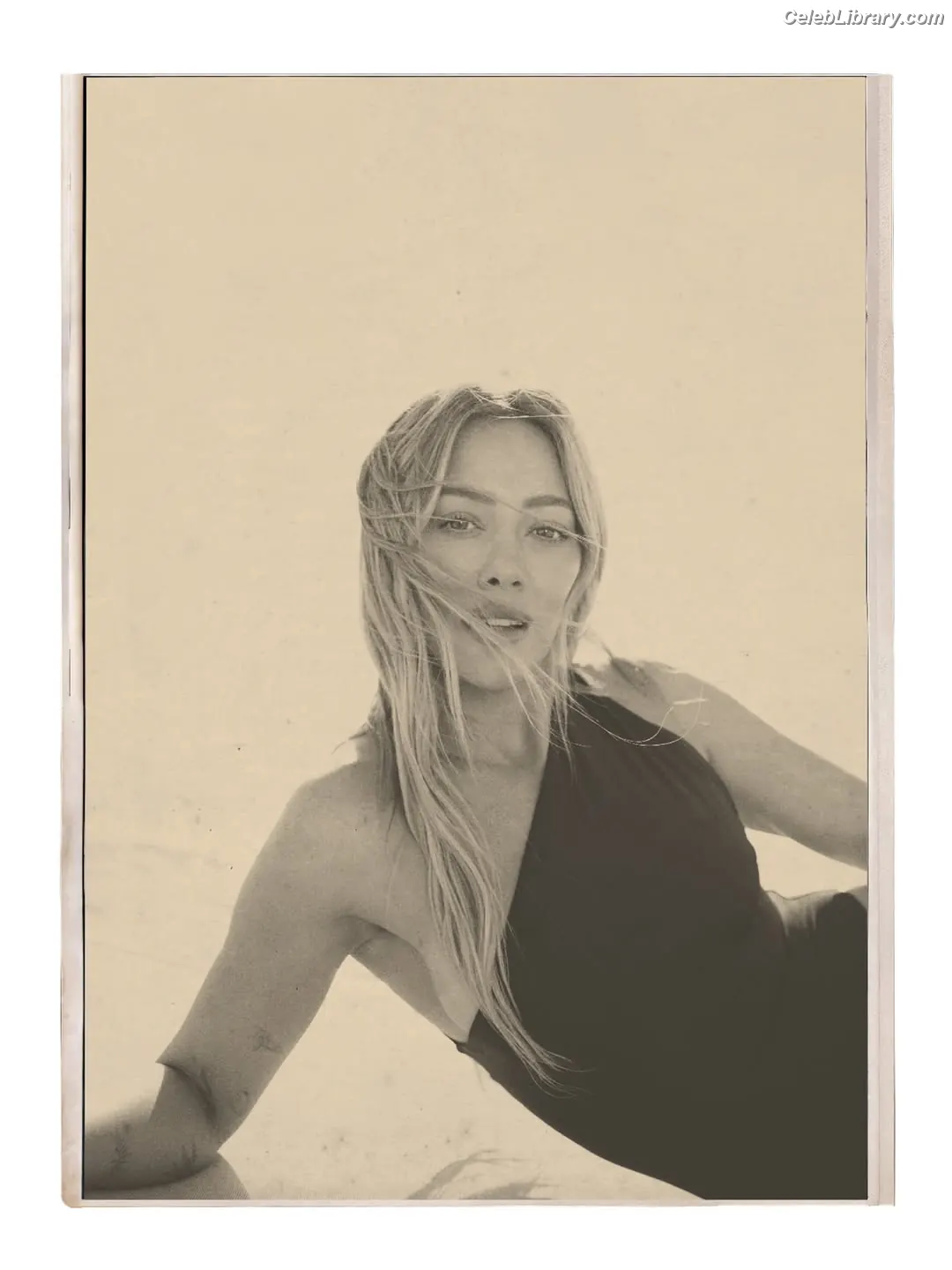 Hilary Duff photo 6 of 1413