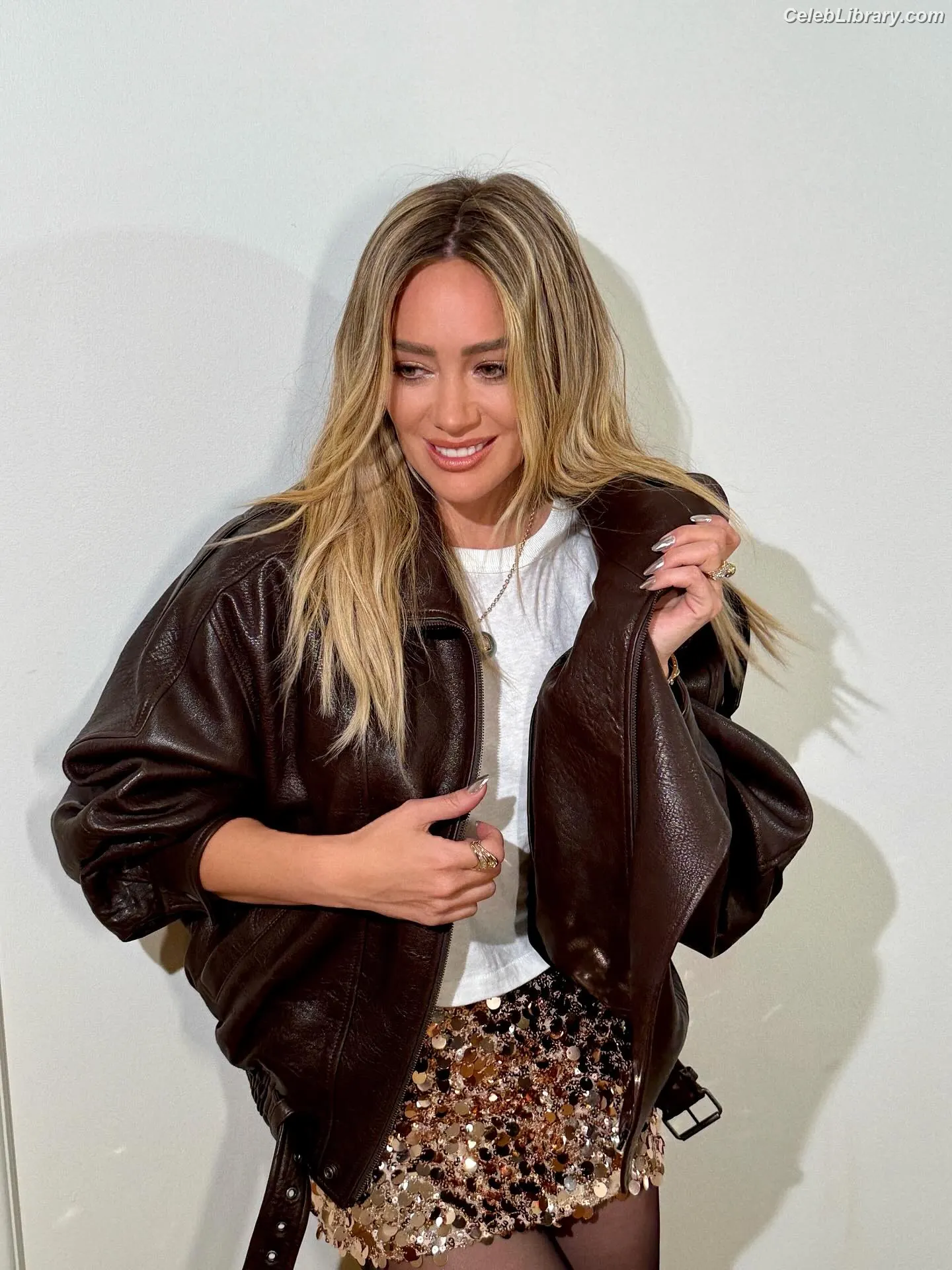 Hilary Duff photo 15 of 1413