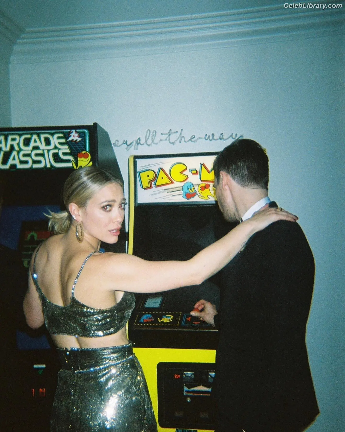Hilary Duff photo 20 of 1413