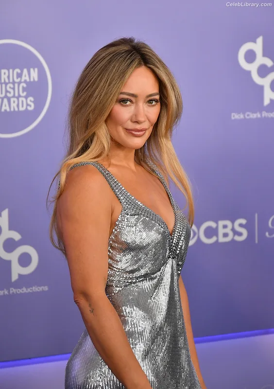 Hilary Duff photo 15 of 1414