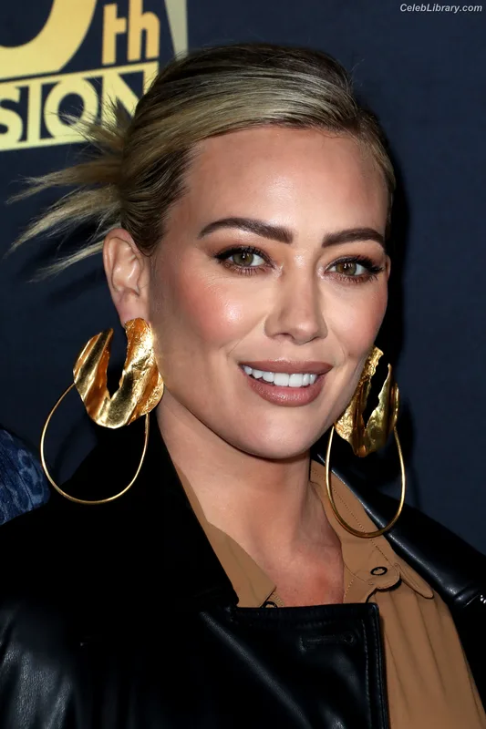 Hilary Duff photo 6 of 1414