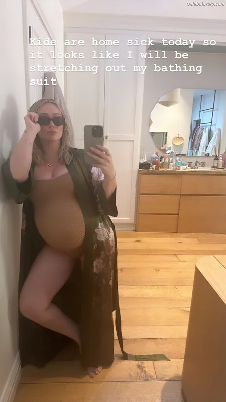 Hilary Duff photo 11 of 1414