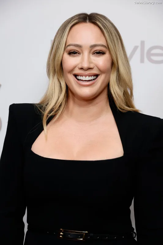 Hilary Duff photo 18 of 1414