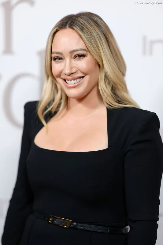 Hilary Duff photo 19 of 1414
