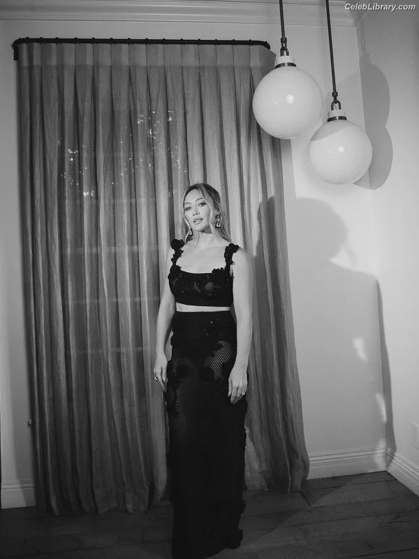 Hilary Duff photo 10 of 1414