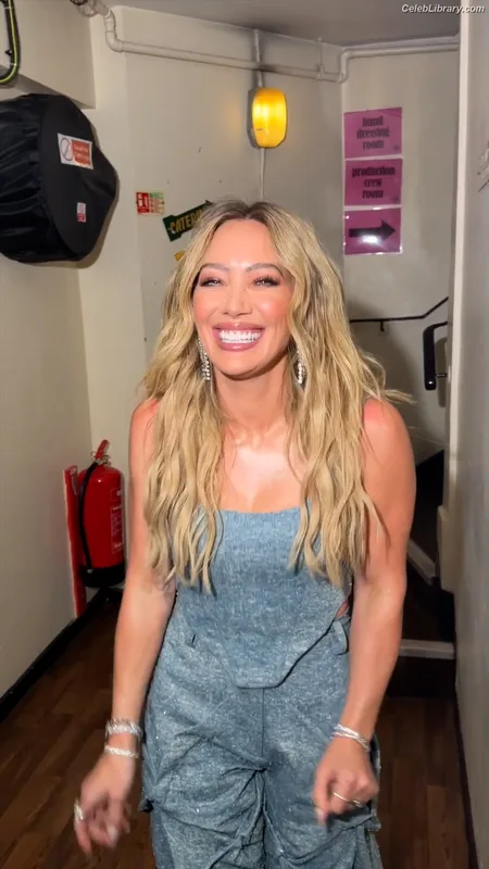 Hilary Duff photo 18 of 1414