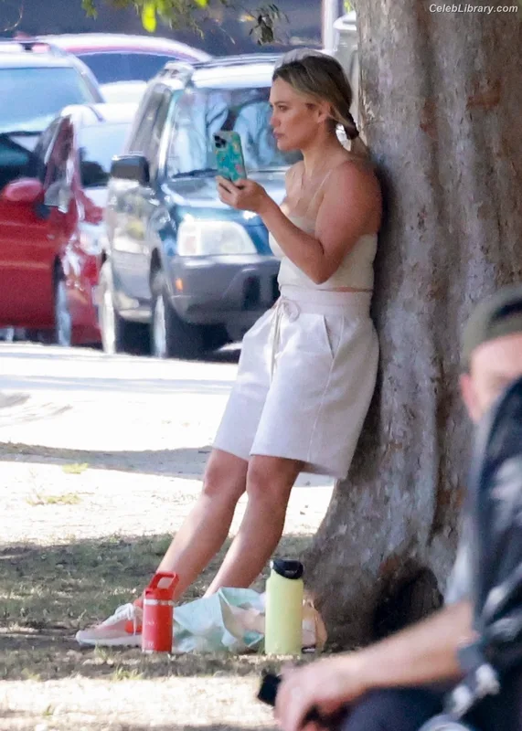 Hilary Duff photo 20 of 1414