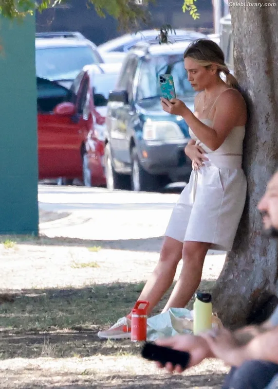 Hilary Duff photo 23 of 1414