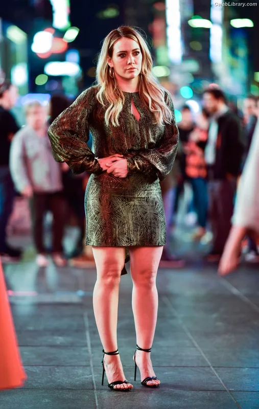 Hilary Duff photo 12 of 1414
