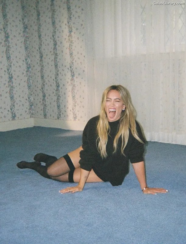 Hilary Duff photo 9 of 1414