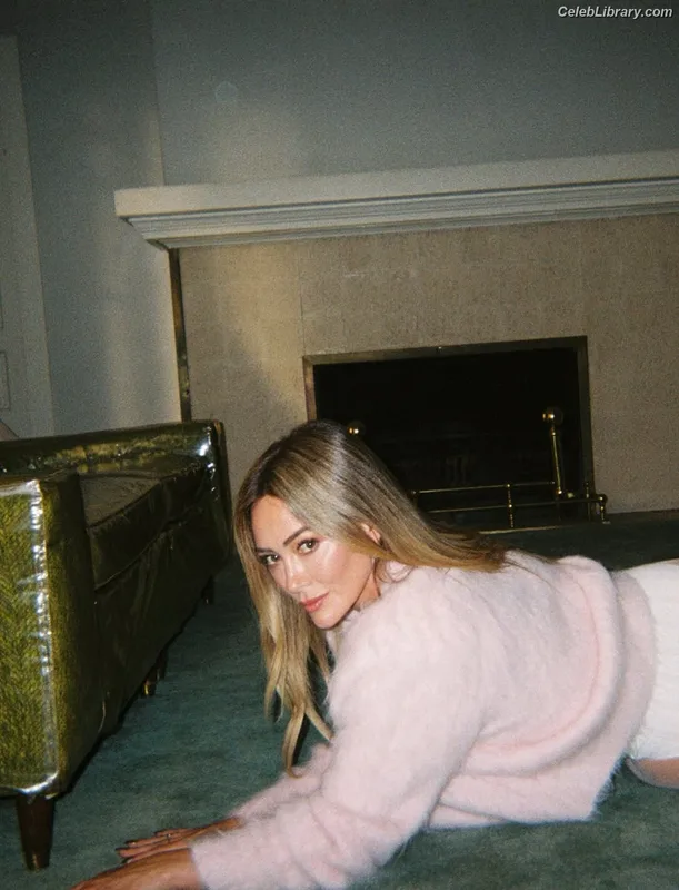 Hilary Duff photo 10 of 1414