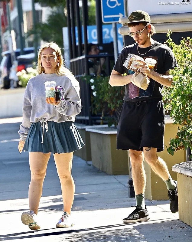 Hilary Duff photo 14 of 1414