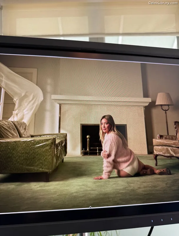 Hilary Duff photo 15 of 1414