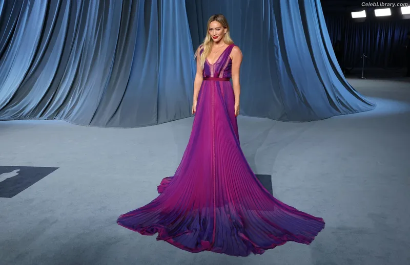 Hilary Duff photo 12 of 1414