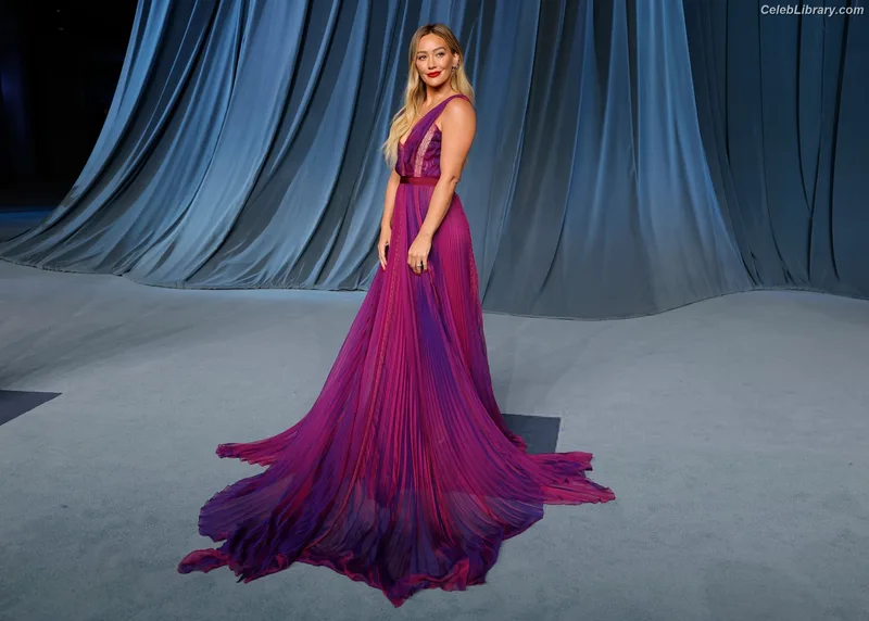 Hilary Duff photo 17 of 1414