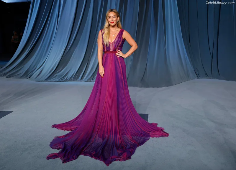 Hilary Duff photo 19 of 1414