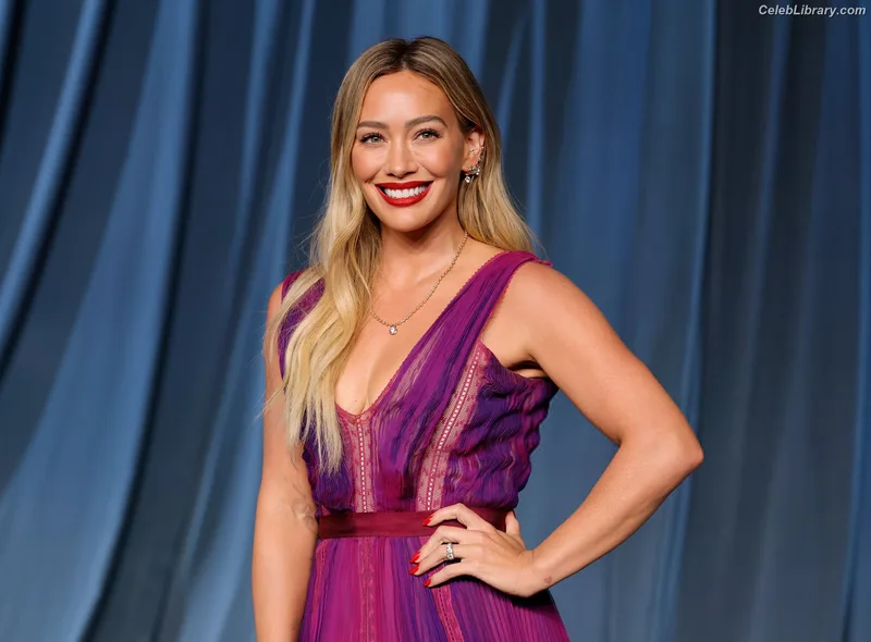 Hilary Duff photo 22 of 1414